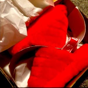 Fur slipper slides in bright red